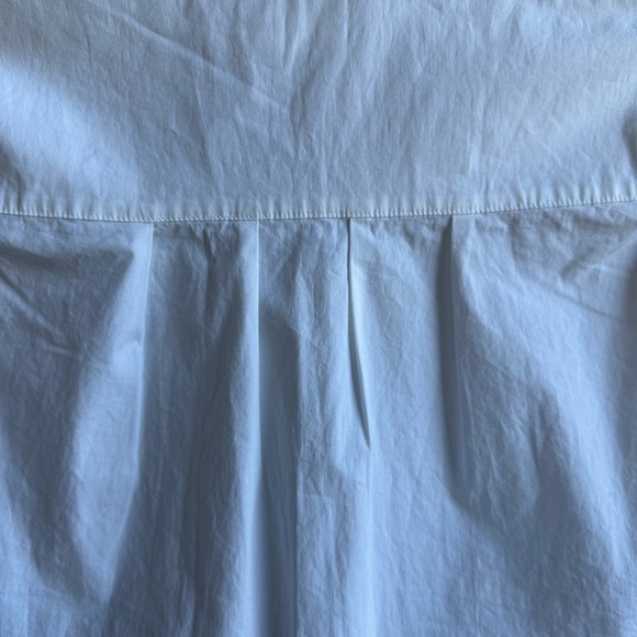 Kate Spade White and Navy Sleeveless Button Down Shirt - Picture 4 of 10